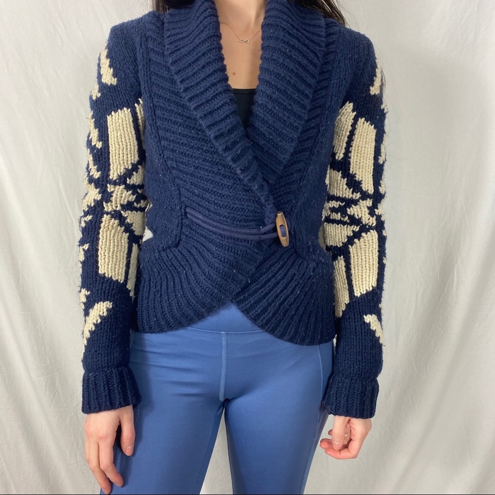 Patterned sweater cardigan